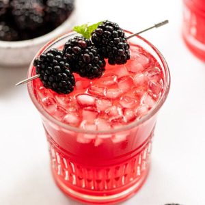 Easy Blackberry Bramble (No Muddling)